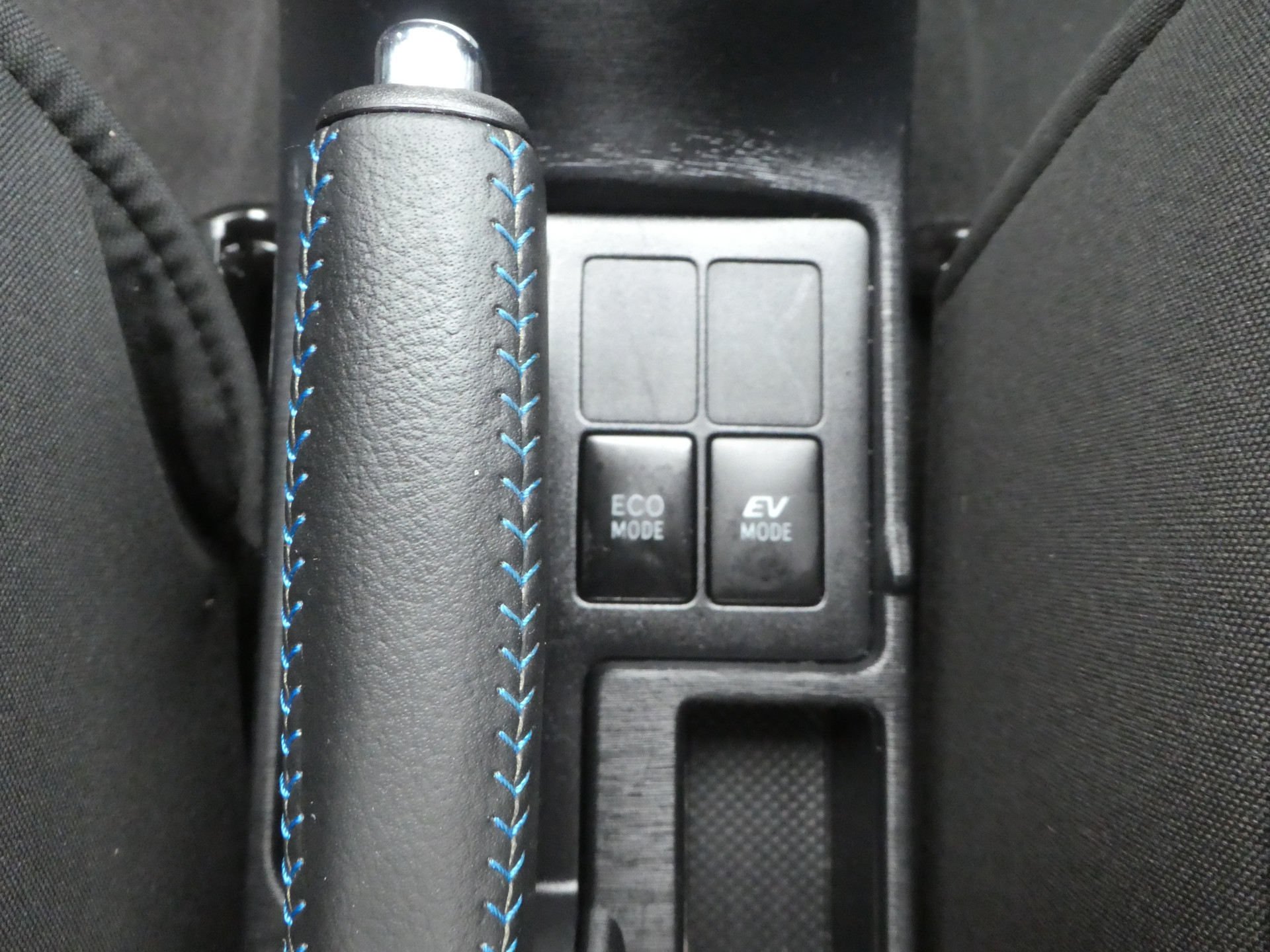 48564717-30.jpg